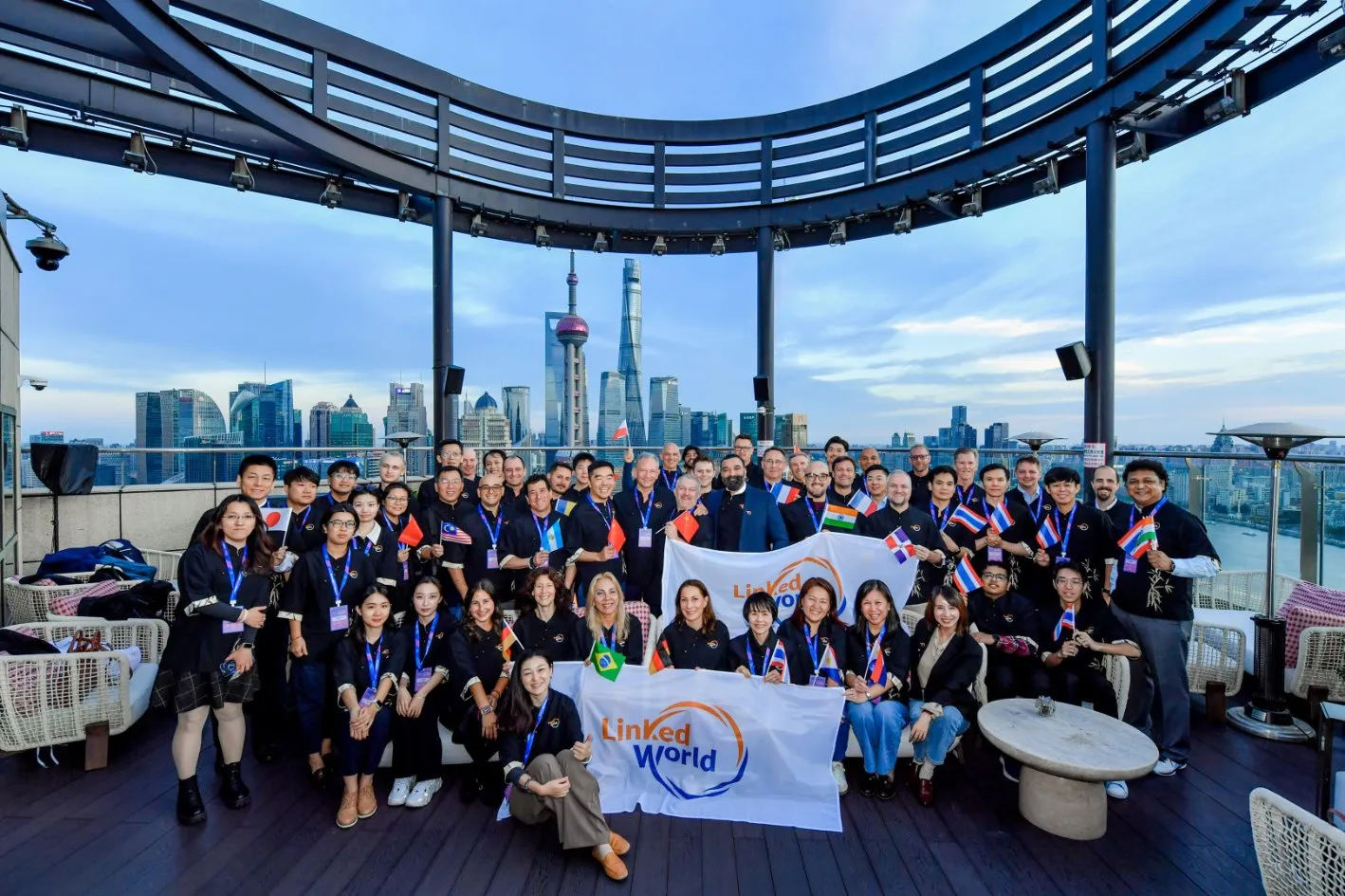 The LinkedWorld team