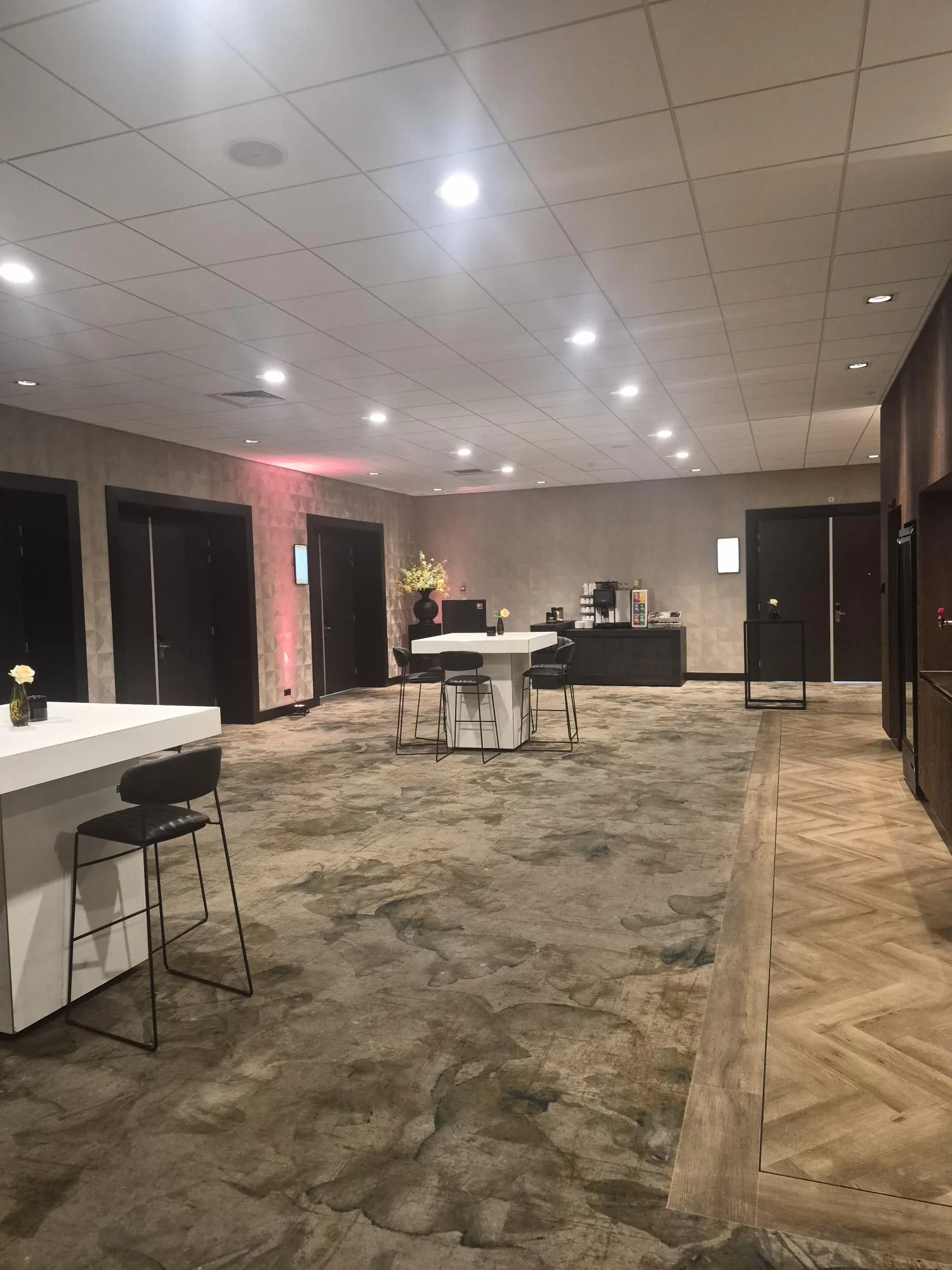 Van der Valk Hotel Almere common area